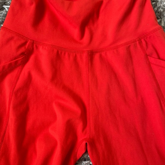 Alphalete leggings amplify booty lift 
Womens size small - Picture 3 of 5